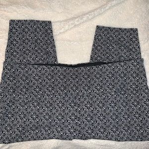 Plus size 26/28 avenue capri pants